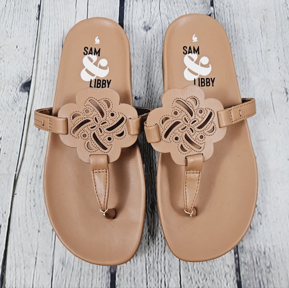 SAM & LIBBY | Alexandra medallion thong flipflop sandals